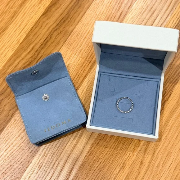 Fedoma Noa Ring - Picture 2 of 5